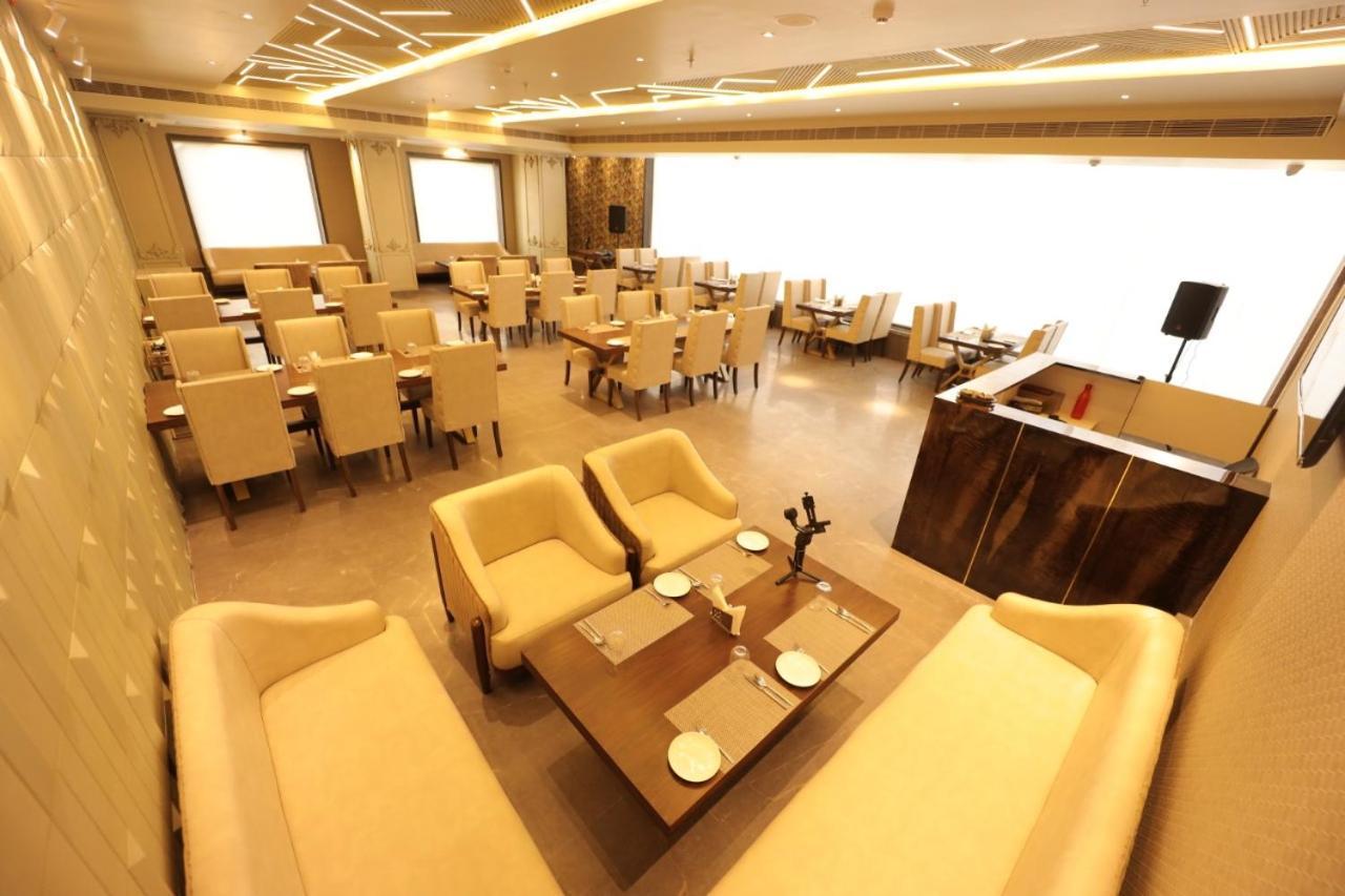 Hotel Mvr Grand Kanpur Exterior foto