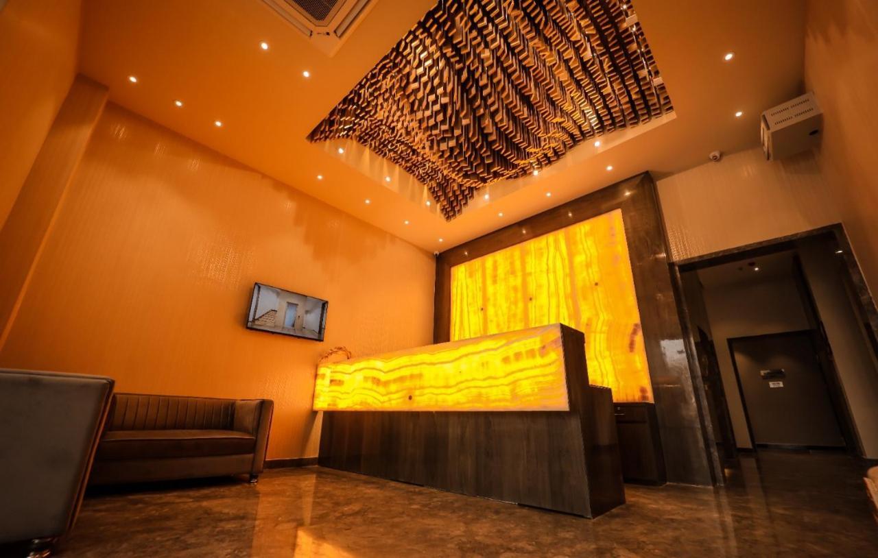 Hotel Mvr Grand Kanpur Exterior foto